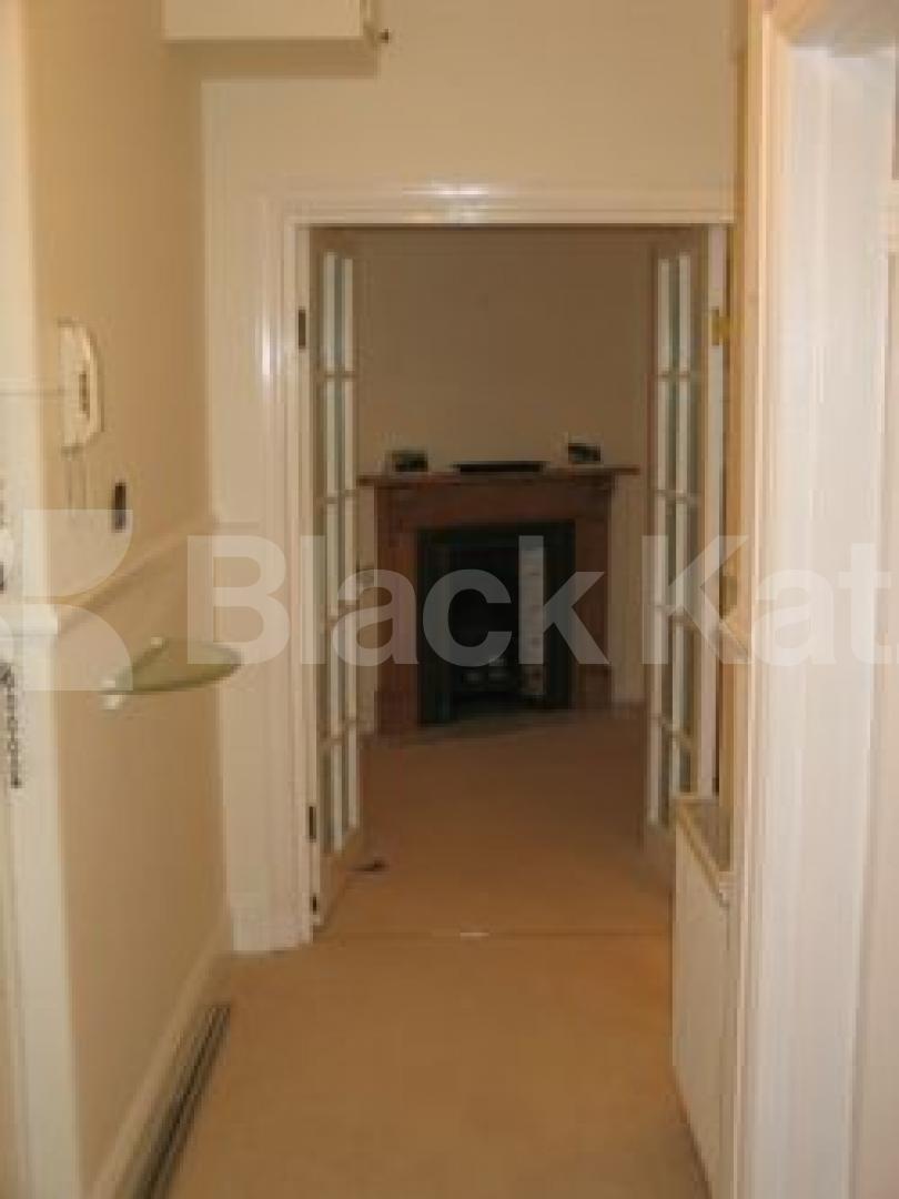 			2 Bedroom, 1 bath, 1 reception Flat			 Abbey Road, ST JOHNS WOOD